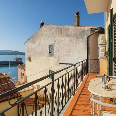 Casa Vista Darsena - Helloelba * بورتوفيرّايو
