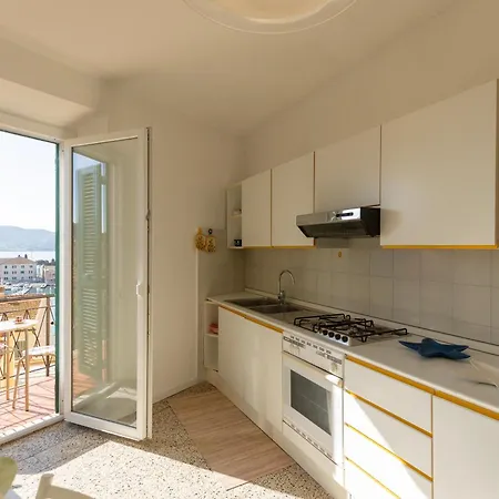 Prázdninový dům Casa Vista Darsena - Helloelba Portoferraio